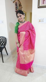 Neha Singh review photo