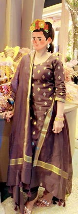 Usha Rani review photo