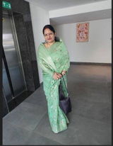 meenakshi singh review photo