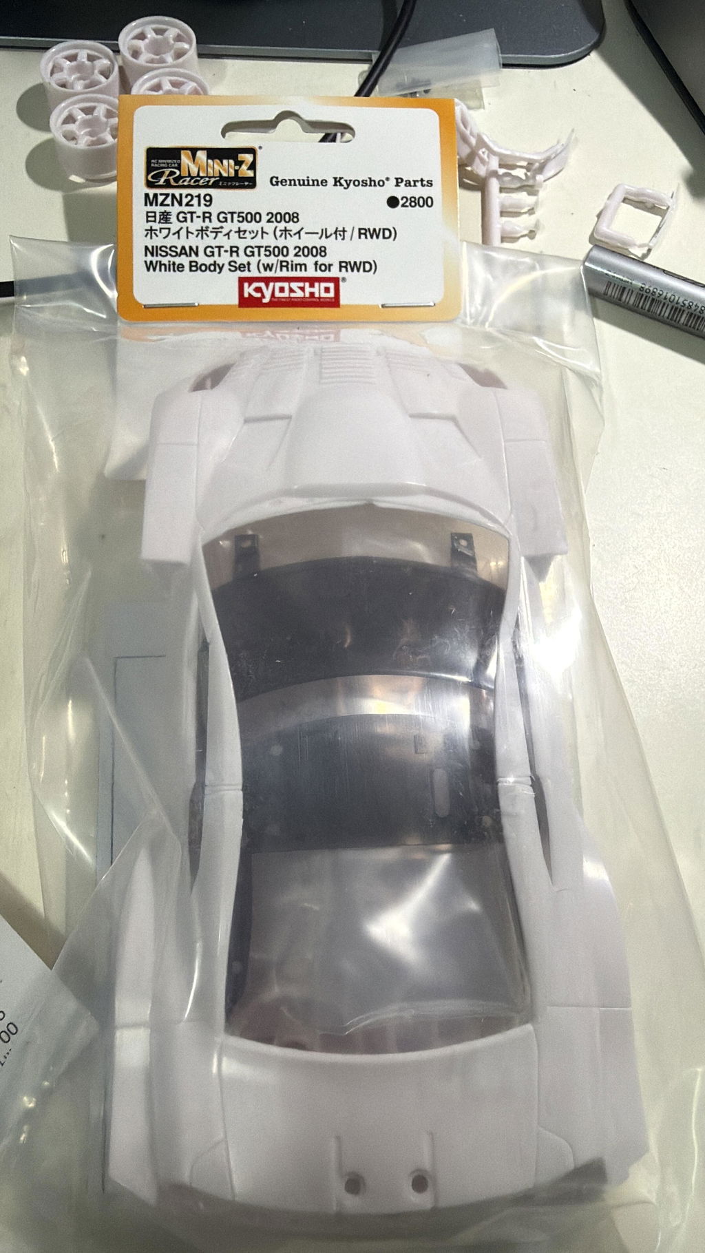Kyosho MZN219 NISSAN GT-R GT500 2008 White Body set
