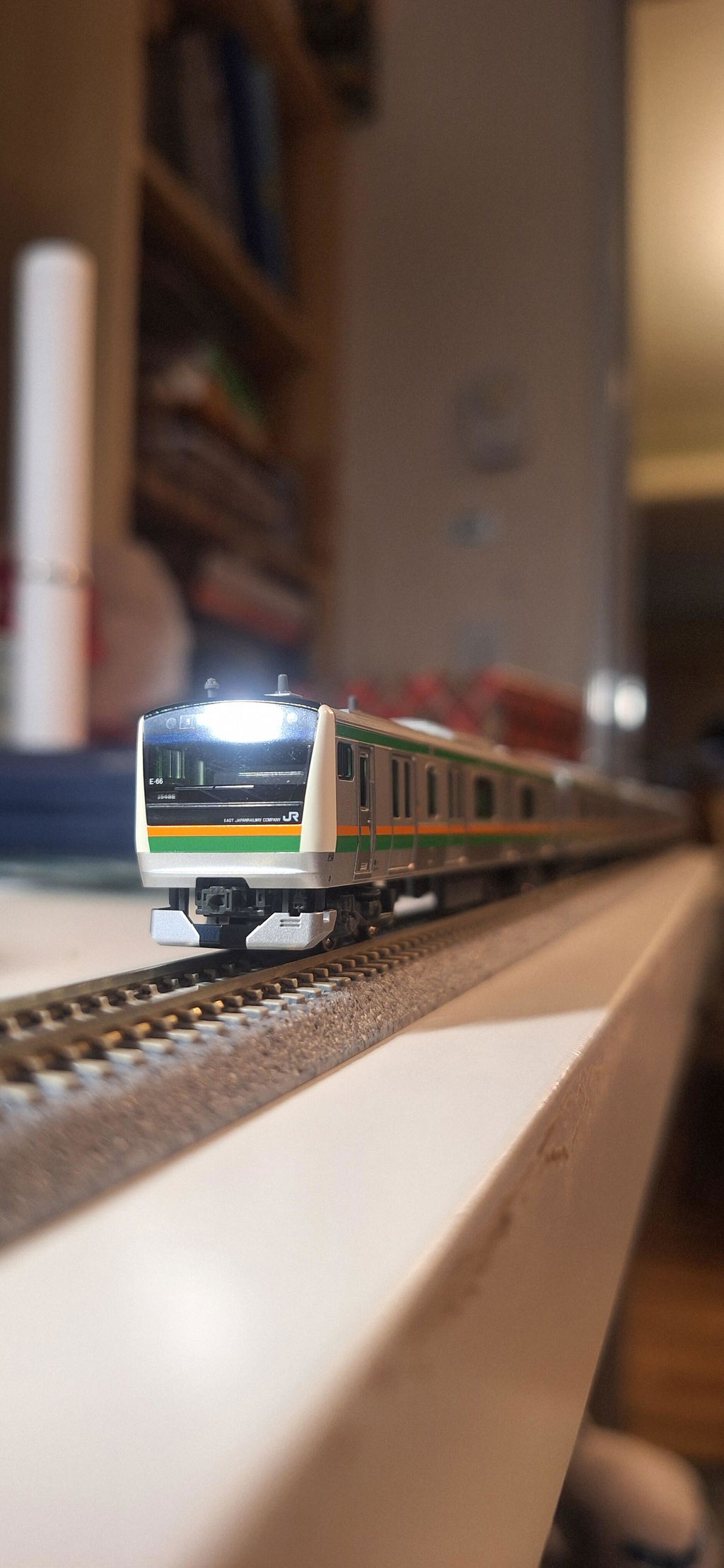 KATO 10-1270S N Gauge E233 Series 3000 Series Tokaido Line Ueno-Tokyo Line Attached Organization Set, 5 Cars