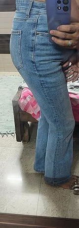 Sneha Chaturvedi review photo