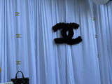 Chanel balloon display. review photo