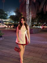 Kirti Singh review photo