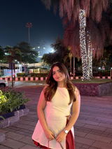 Kirti Singh review photo