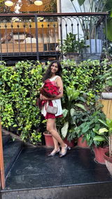 Srishti Yadav review photo
