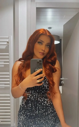 Caroline Rhodes review photo