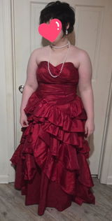 Samantha Excell review photo