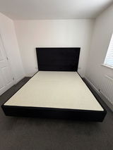 K M review photo