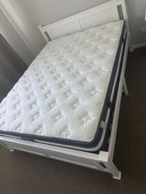 Warwick Guascoine review photo