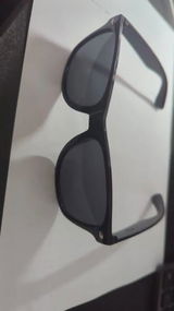 L***n review photo