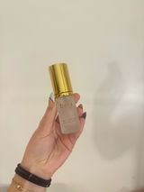 Ella review photo