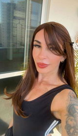 Isabelle Loureiro review photo