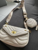 Eduarda Ribeiro review photo