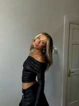 Ava Mulhall review photo
