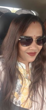Preeti Chauhan review photo