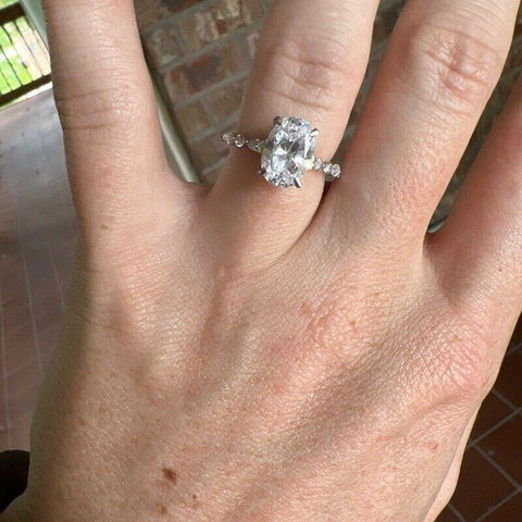 1.5 CT Oval Cut Moissanite Engagement Ring