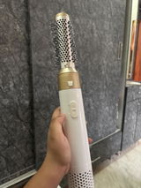 Lola review photo