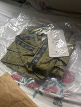 V review photo
