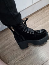 T. review photo
