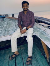 B Vishnu Karthik review photo