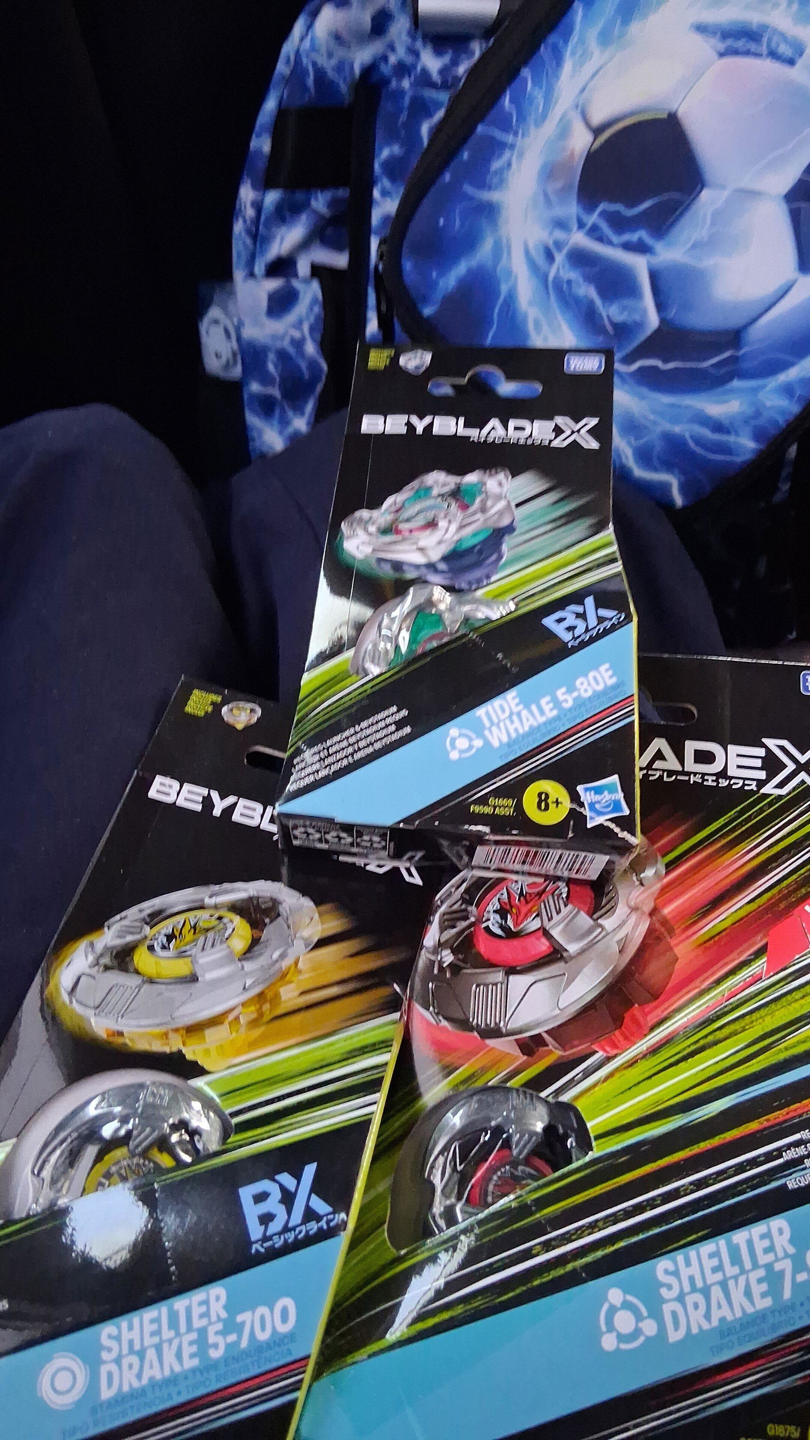 Hasbro Beyblade X Tide Whale 5-80E Booster Pack Set