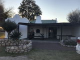 Photograph from Glen Hill's review