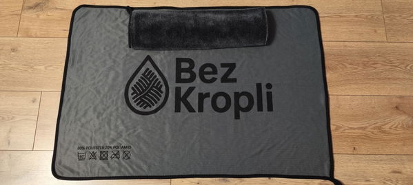 Ręcznik BezKropli z logo, zdjęcie od klienta