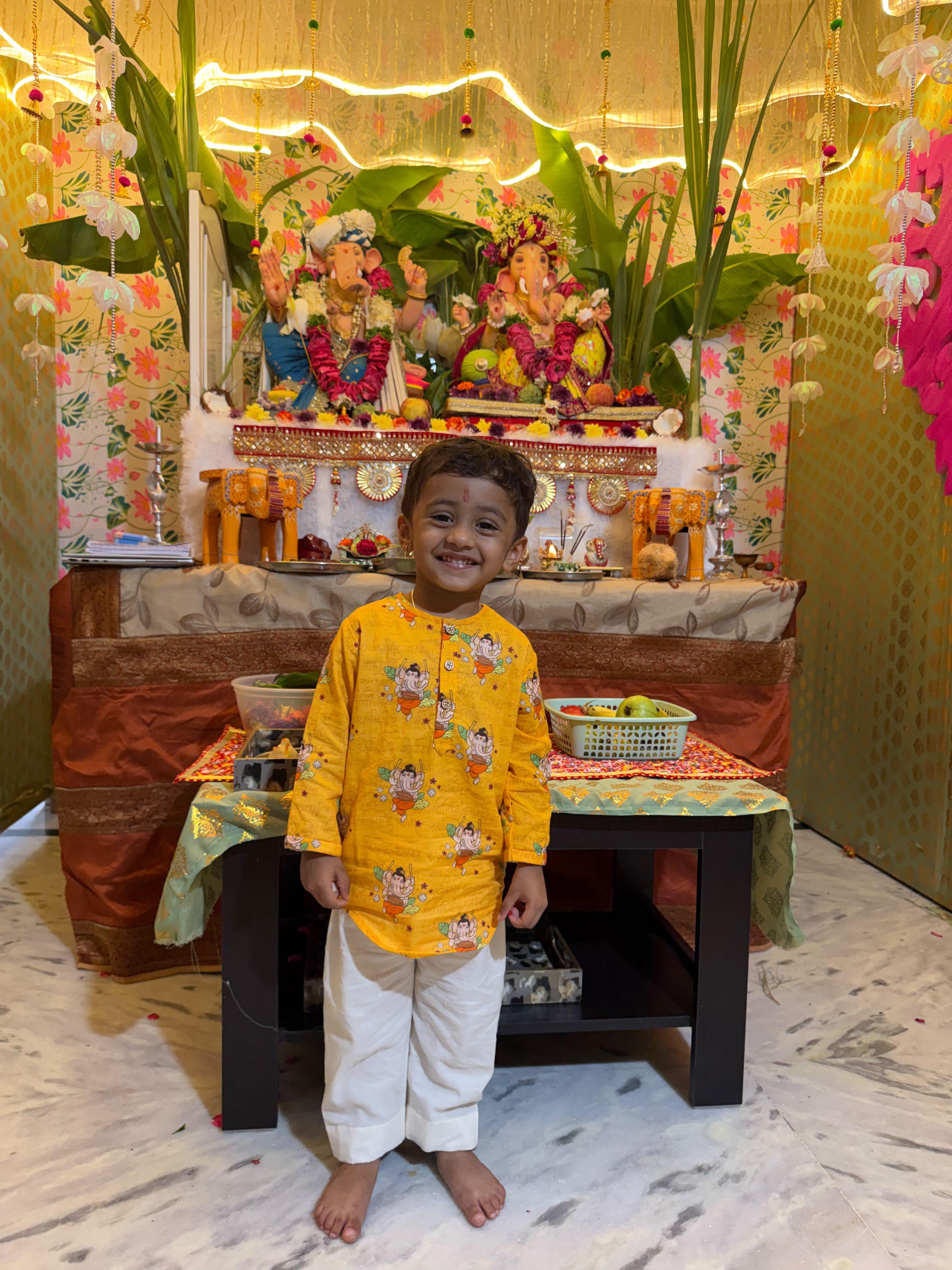 Organic Cotton Unisex 'Bappa Morya' Kurta Set (Yellow)