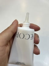 v**** review photo