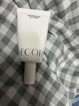 v**** review photo