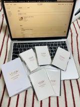 L**** review photo