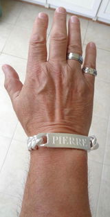 Pierre review photo