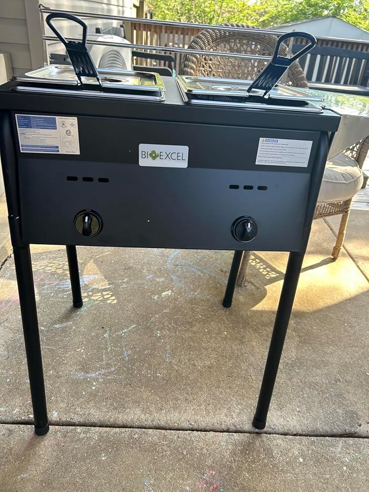 Bioexcel Cast Iron Deep Fryer with 2 Stainless Baskets and Steel Oil Tank