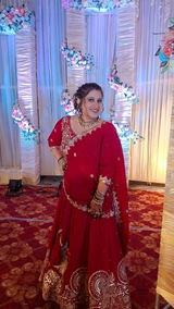 Akansha review photo
