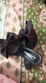 Esha Haris review photo