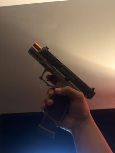 Photo from a Raven review by Mateo O.