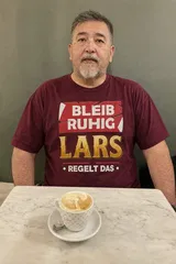 Lars review photo