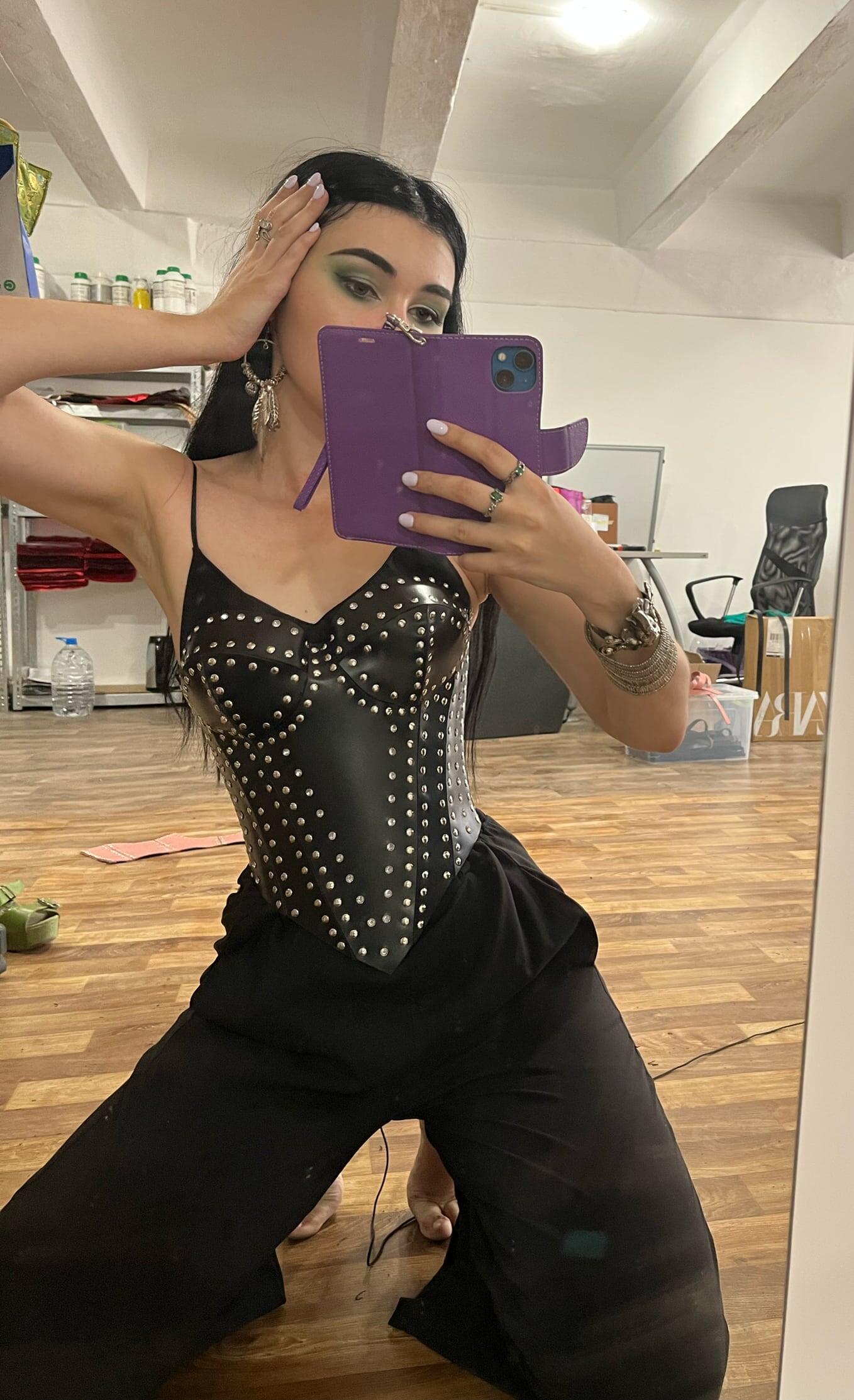 Iva review photo