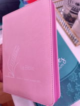 ANNICK S. review photo