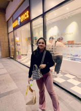 Madhu Smita review photo