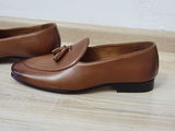 Adel review photo