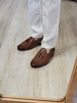 Adel review photo