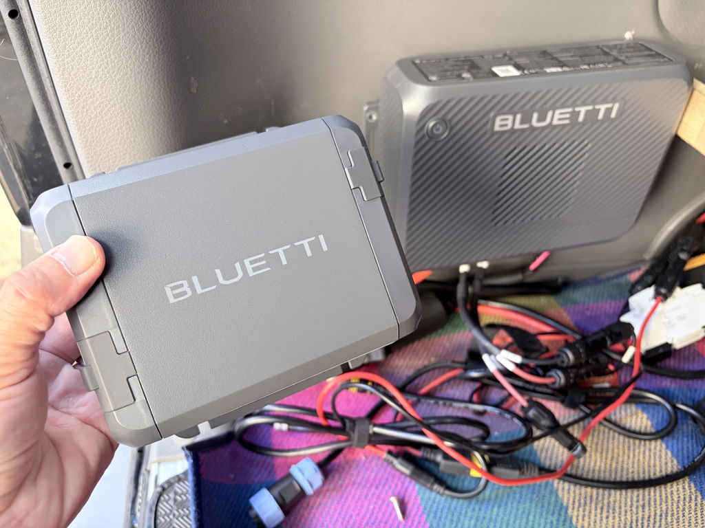 BLUETTI Charger 1 | 560W 走行充電器 オルタネーターDC充電器 (sku