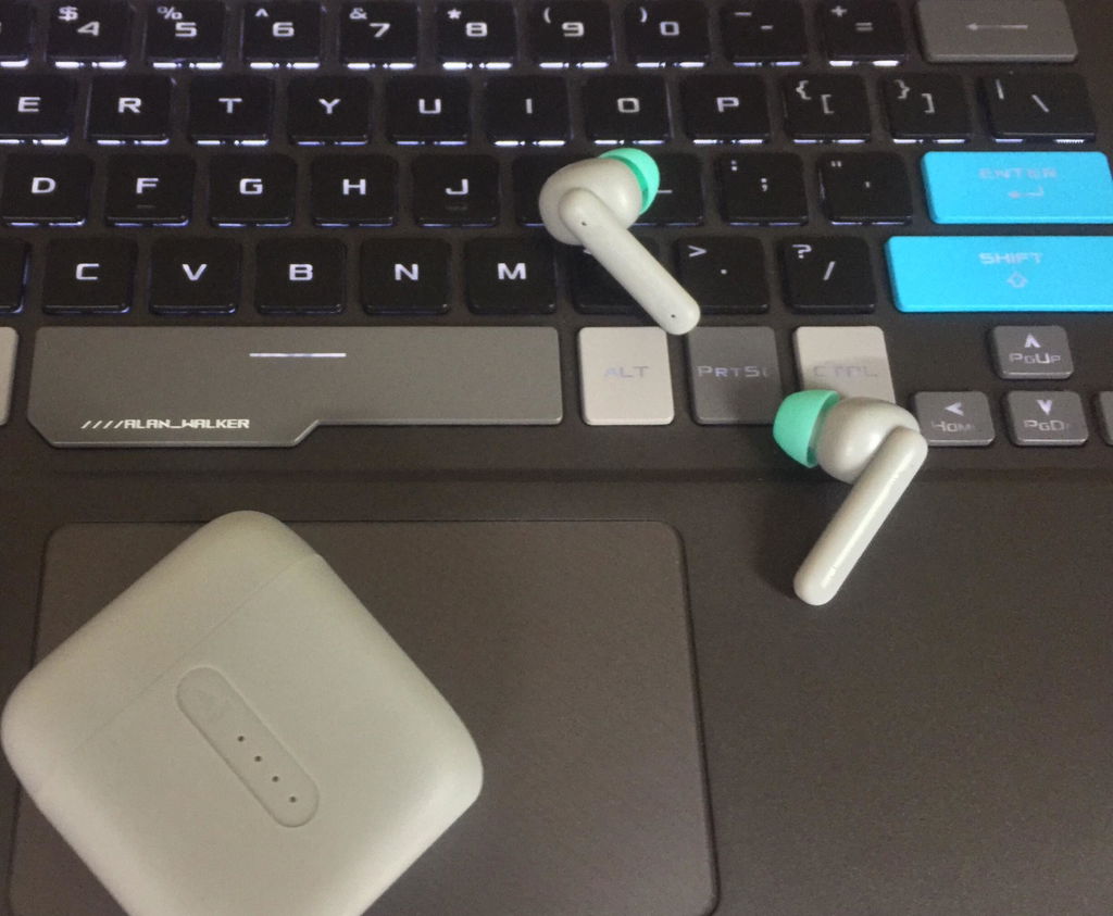 Product photo 1 from Om Kakadia’s review