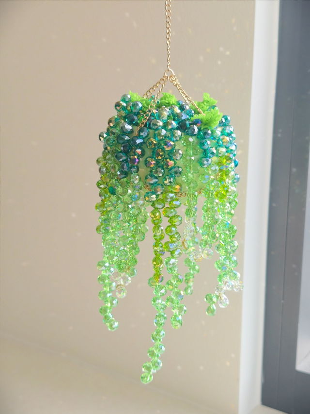 Connie R's finished Extra-Full Green Hanging Beaded Plant Suncatcher