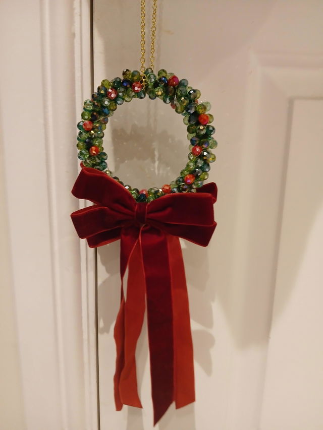 Chris's finished Beaded Christmas Wreath Ornament
