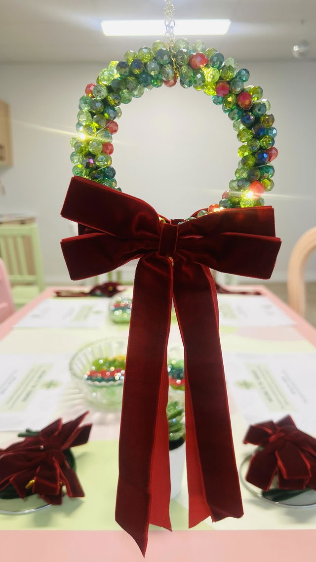 Lizzie W.'s finished Beaded Christmas Wreath Ornament
