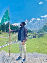 Usama Ilyas review photo