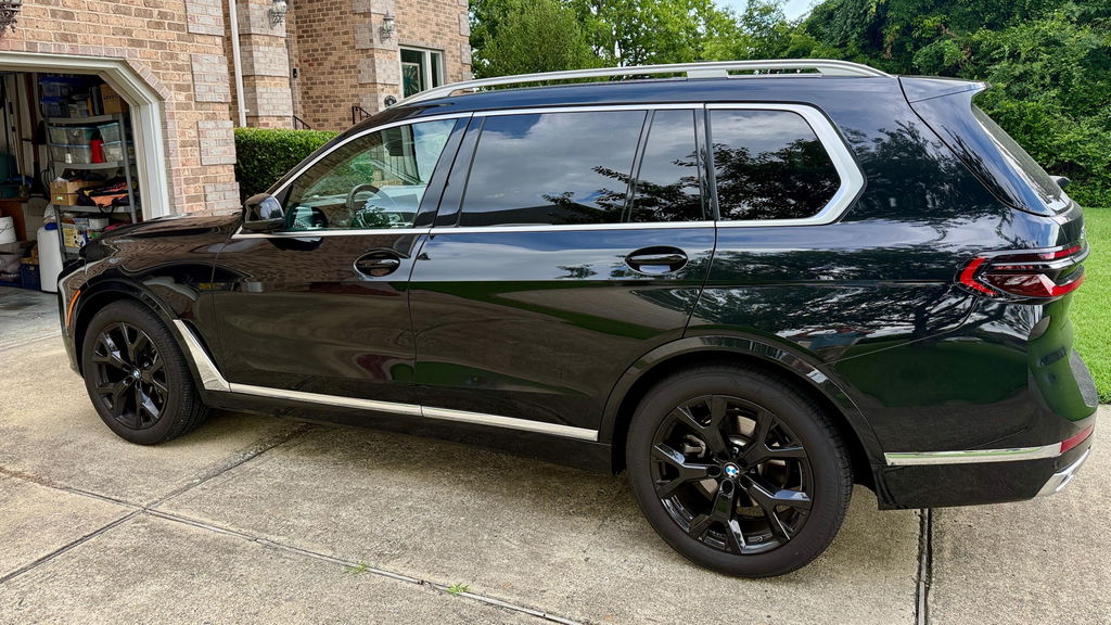 BMW X7 2019-2026 Blackout Chrome Delete Kit – Precut Gloss Black Vinyl Overlays